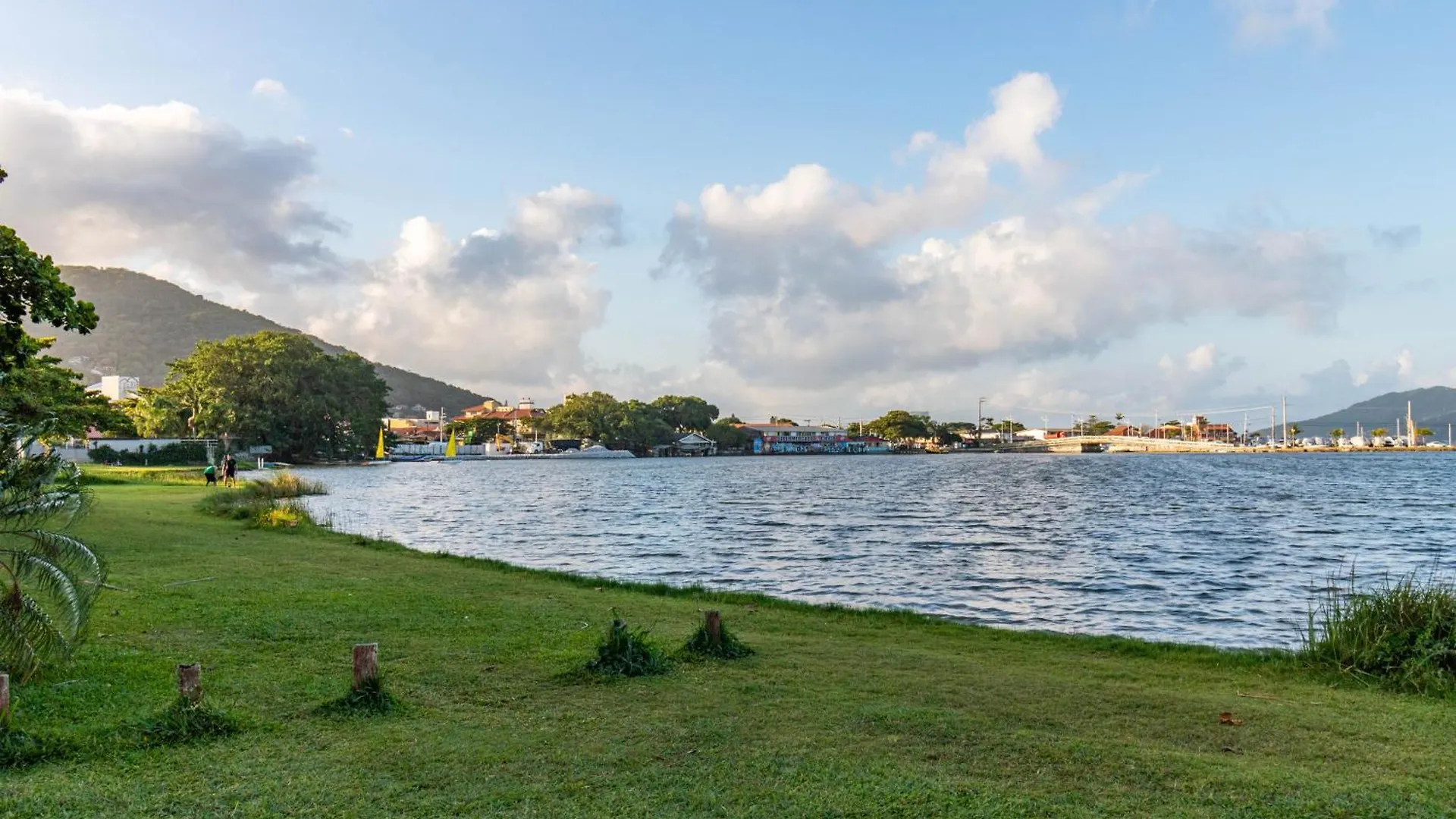 Melhor Localizacao No Centrinho Da Lagoa Mr0649 Florianópolis